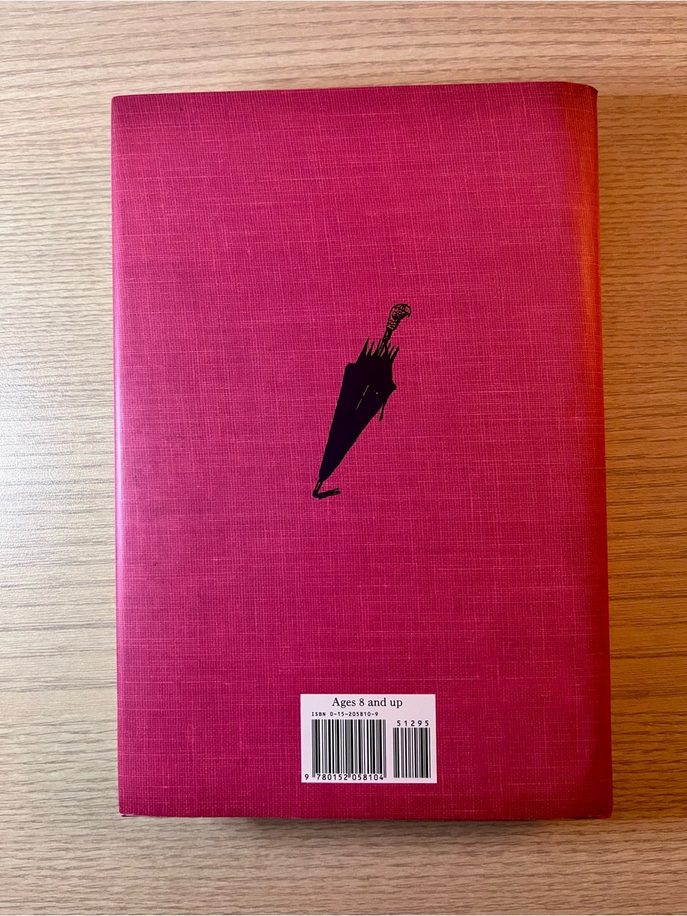 Mary Poppins by P.L. Travers Vintage Hardcover Book - Picture 2 of 4